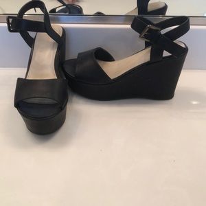 GUC 7.5 Forever 21 Black Wedge